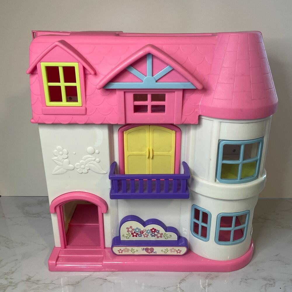 Toys R Us You & Me Happy Together Dollhouse No Accessories Sound Works